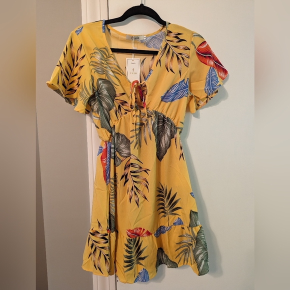 Cinnie Yellow Tropical Keyhole Fit & Flare Dress Size S NWT - Picture 2 of 6